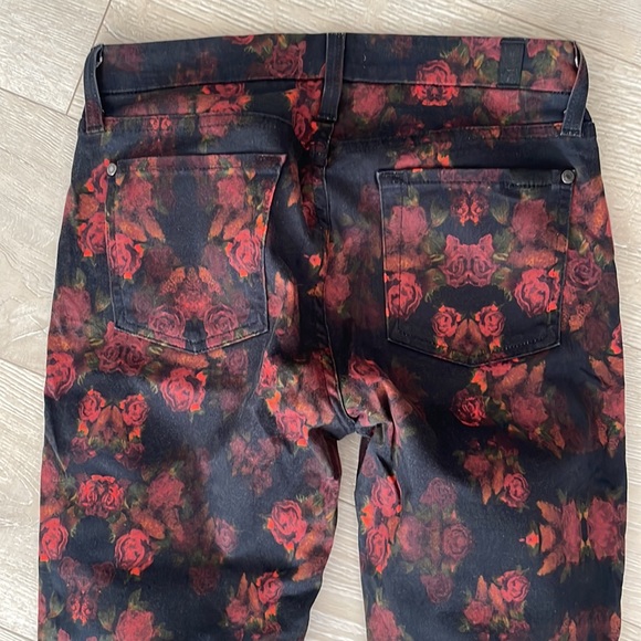 7 for all Mankind black denim +roses - Picture 4 of 5